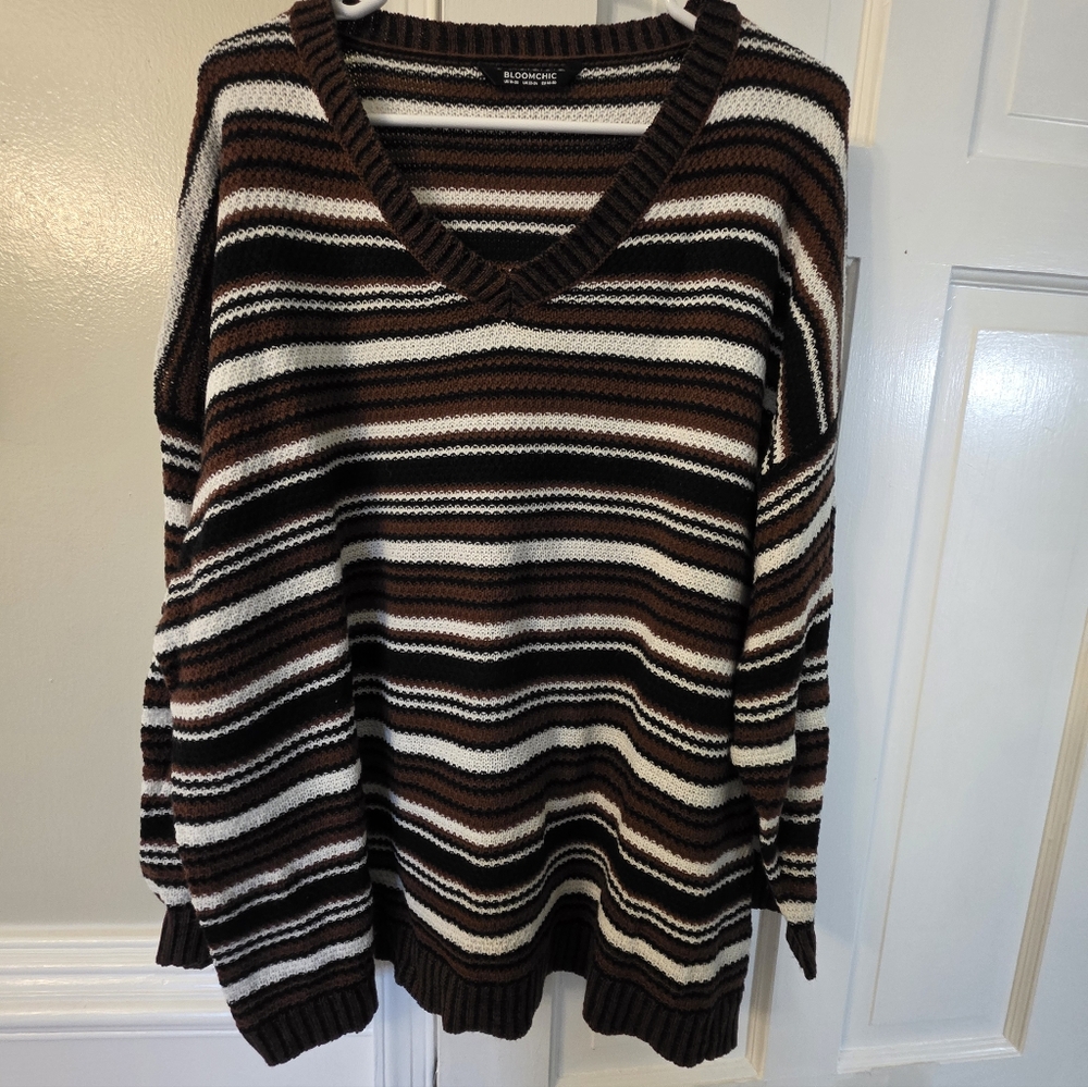 Bloomingdale's Multicolor Striped V-Neck Sweater